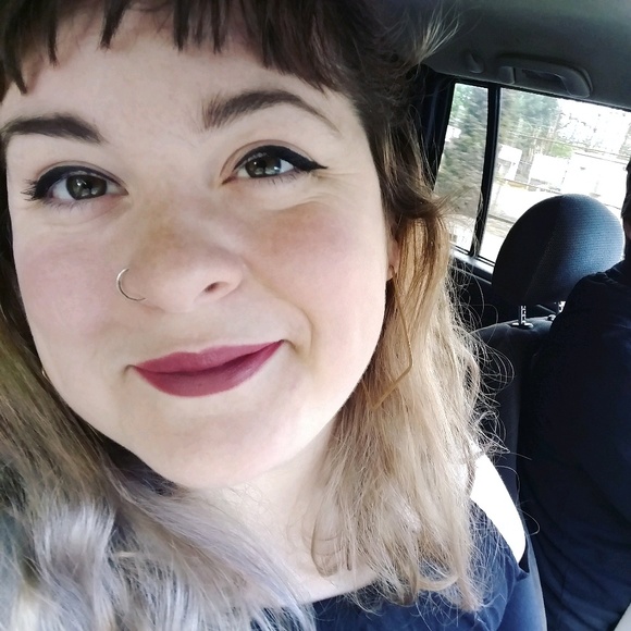 Meet your Posher, Mckenzie - Picture 1 of 1